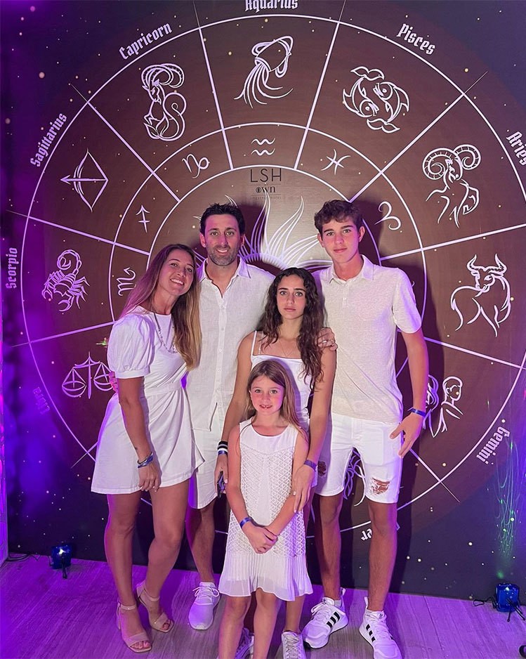 Các huyền thoại sân cỏ chào năm mới Các huyền thoại sân cỏ chào năm mới