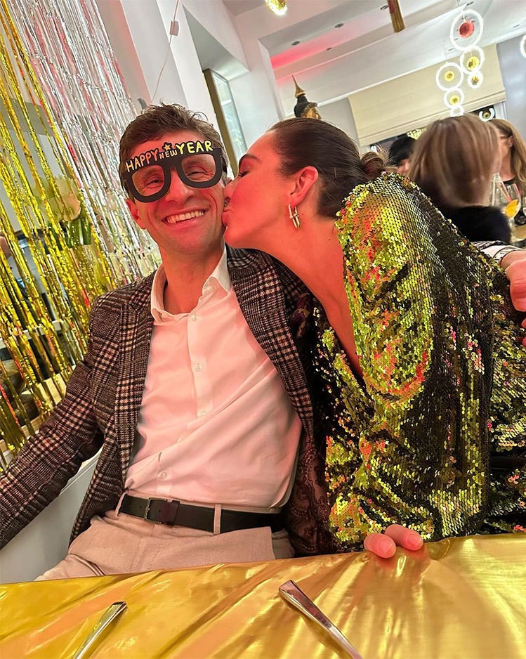 Các huyền thoại sân cỏ chào năm mới Các huyền thoại sân cỏ chào năm mới