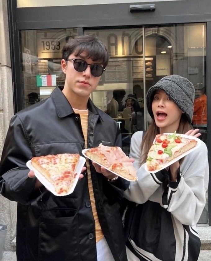 Baifern Pimchanok và Nine Naphat từng là bạn gần 4 năm trước khi công khai tình cảm (Ảnh: Instagram).