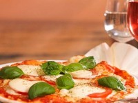 Điểm tin thế giới sáng 3/1: Tổng thống Philippines thăm Trung Quốc, ẩm thực Italy đầu bảng, va chạm máy bay ở Australia