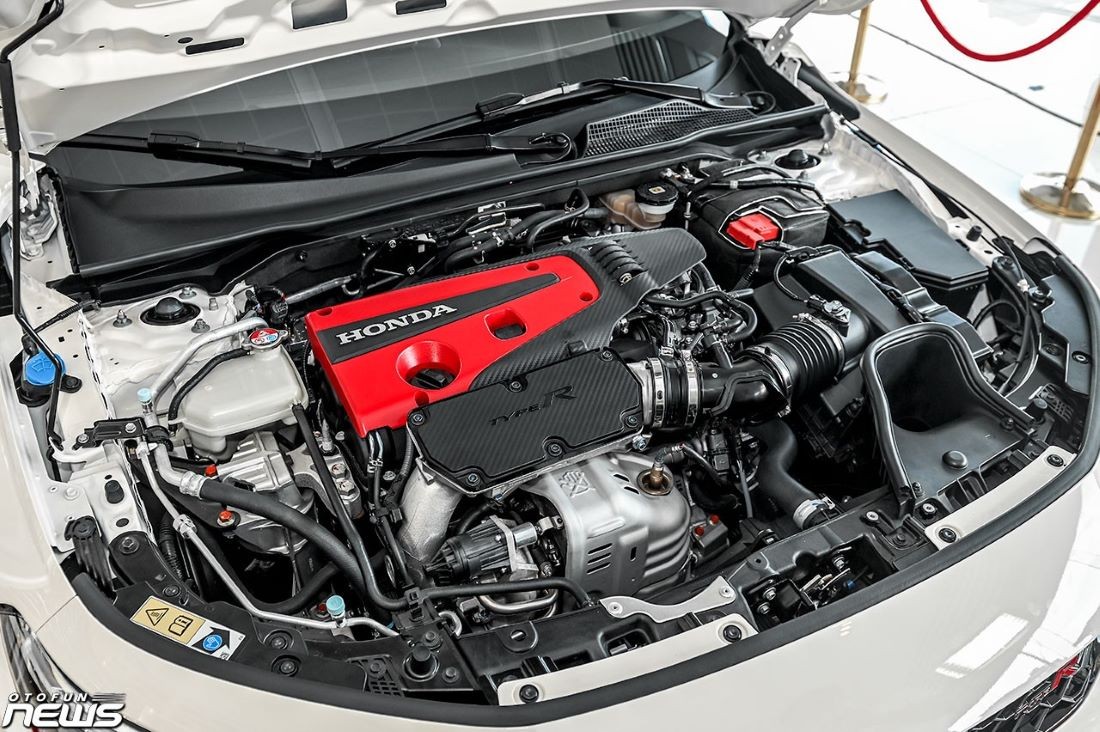 Cận cảnh Honda Civic Type R tại Việt Nam, giá gần 2,4 tỷ đồng