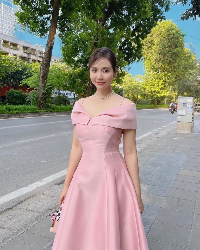 Sắc vóc Nữ diễn viên ấn tượng VTV Awards 2022 Phan Minh Huyền