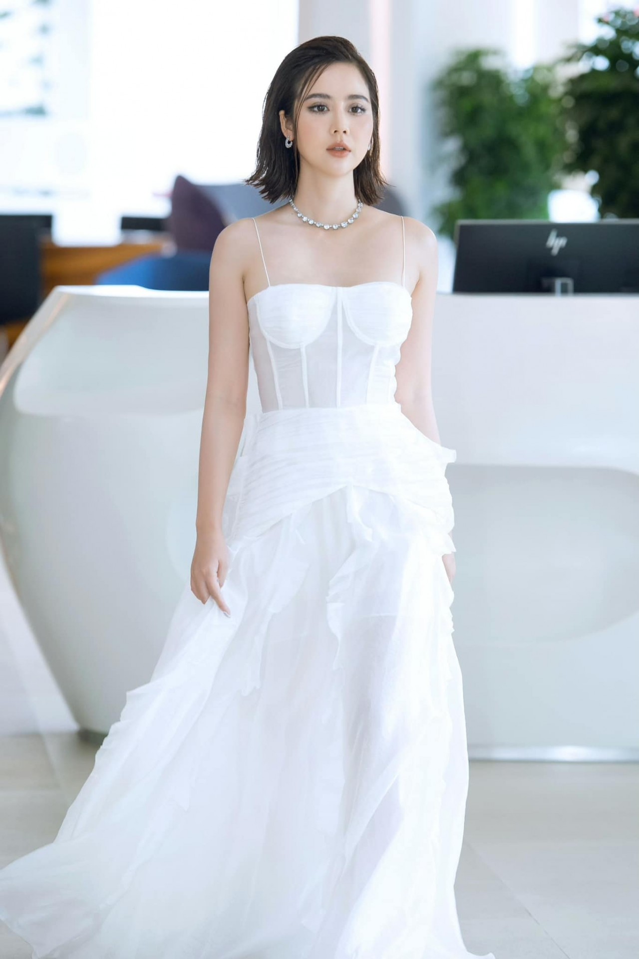 Sắc vóc Nữ diễn viên ấn tượng VTV Awards 2022 Phan Minh Huyền