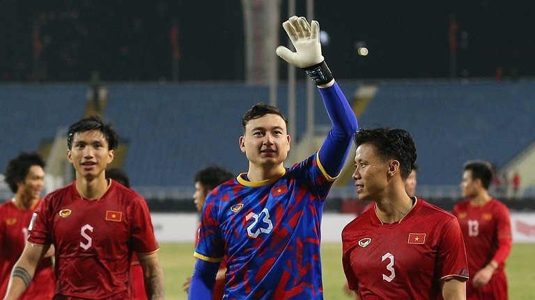thanh tich cua cau thu doi tuyen viet nam tai aff cup 2022 van lam giu sach luoi tien linh ghi 3 ban thang