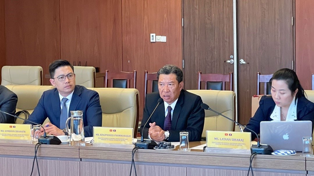 Đồng chí Kingphokeo Phommaxay, Vụ trưởng Vụ Kinh tế, Bộ Ngoại giao Lào. (Ảnh: Thành Đạt) Đồng chí Kingphokeo Phommaxay, Vụ trưởng Vụ Kinh tế, Bộ Ngoại giao Lào. (Ảnh: Thành Đạt)