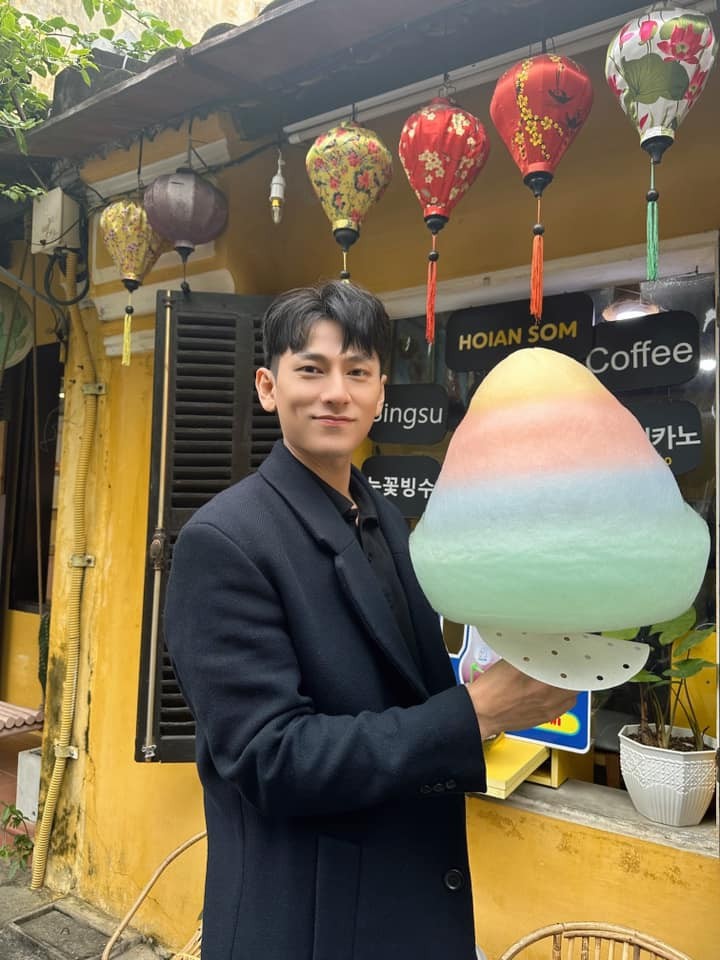 Sao Việt: Hoa hậu Lương Thùy Linh đọ dáng cùng Á hậu Trịnh Thùy Linh Sao Việt: Hoa hậu Lương Thùy Linh đọ dáng cùng Á hậu Trịnh Thùy Linh