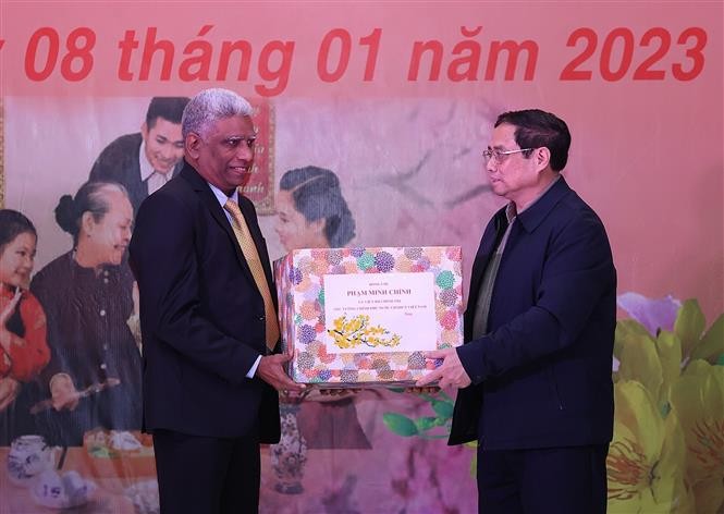 Thủ tướng Phạm Minh Chính dự Chương trình ‘Tết Sum vầy - Xuân gắn kết’ năm 2023. (Nguồn: TTXVN) Thủ tướng Phạm Minh Chính dự Chương trình ‘Tết Sum vầy - Xuân gắn kết’ năm 2023. (Nguồn: TTXVN)