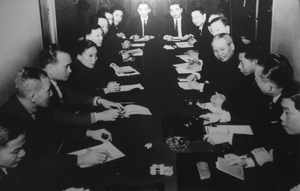 Từ Paris đến Sài Gòn