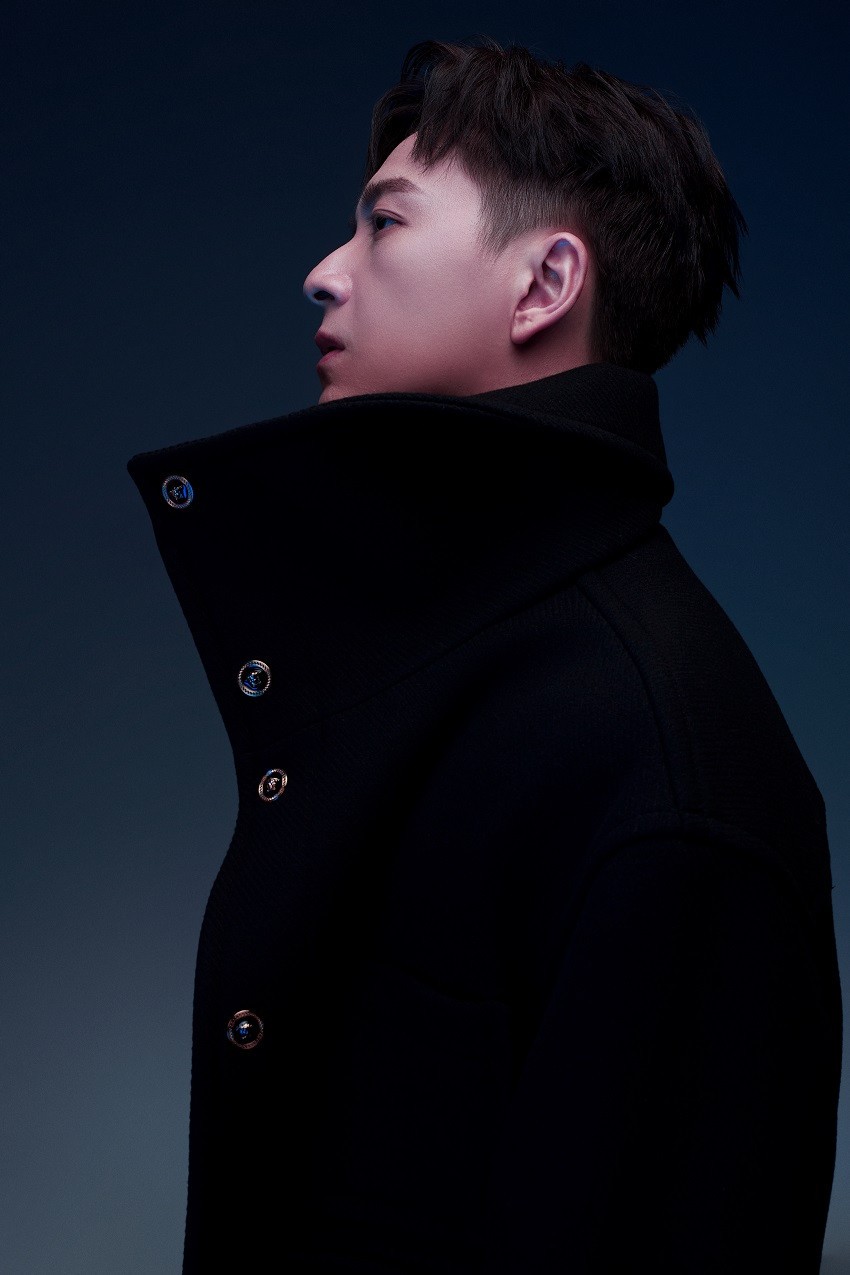 Ngô Kiến Huy đăng ảnh lịch lãm Ngô Kiến Huy đăng ảnh lịch lãm