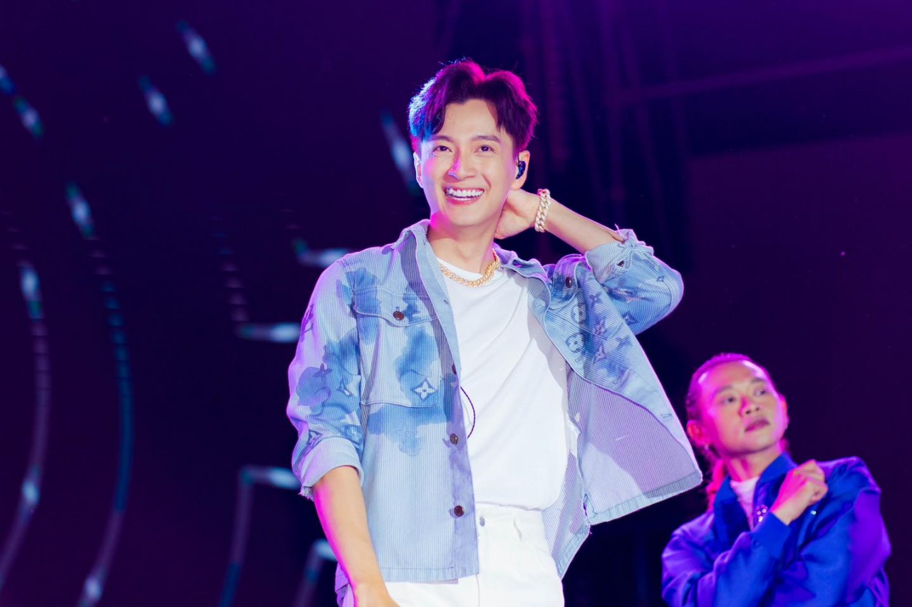 Ngô Kiến Huy đăng ảnh lịch lãm Ngô Kiến Huy đăng ảnh lịch lãm