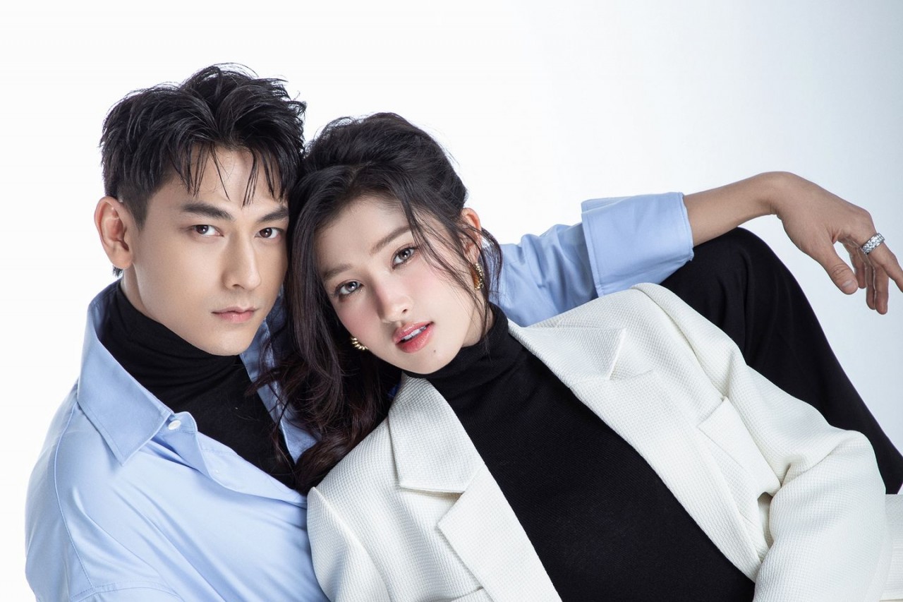 Cùng ngắm bộ ảnh tình tứ với Á hậu Phương Nhi và Isaac