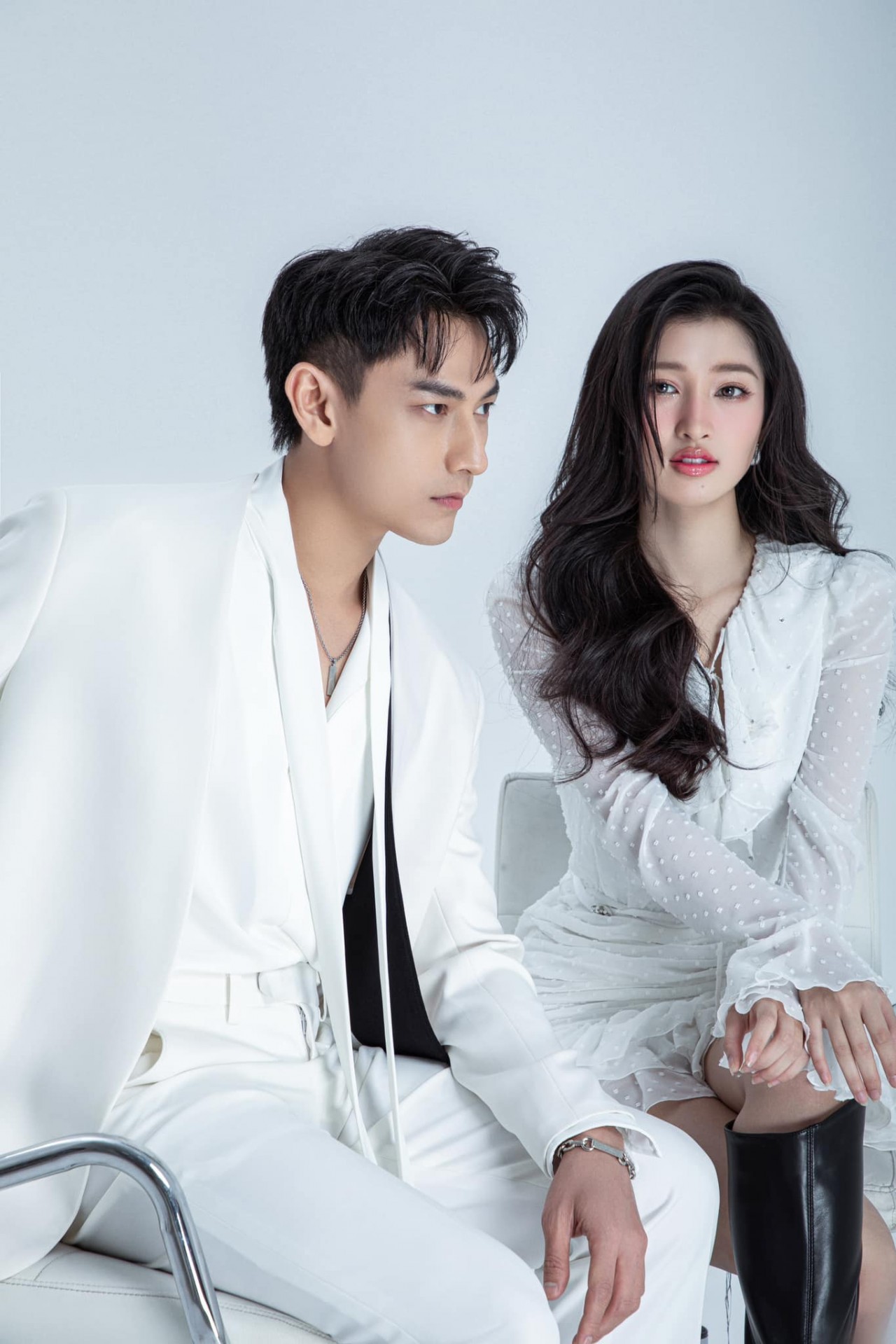 Cùng ngắm bộ ảnh tình tứ với Á hậu Phương Nhi và Isaac