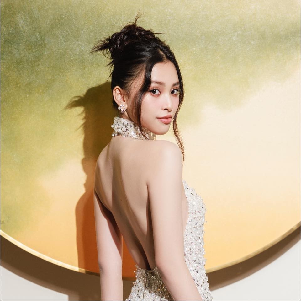 Hoa hậu Tiểu Vy... đẹp như thiên thần