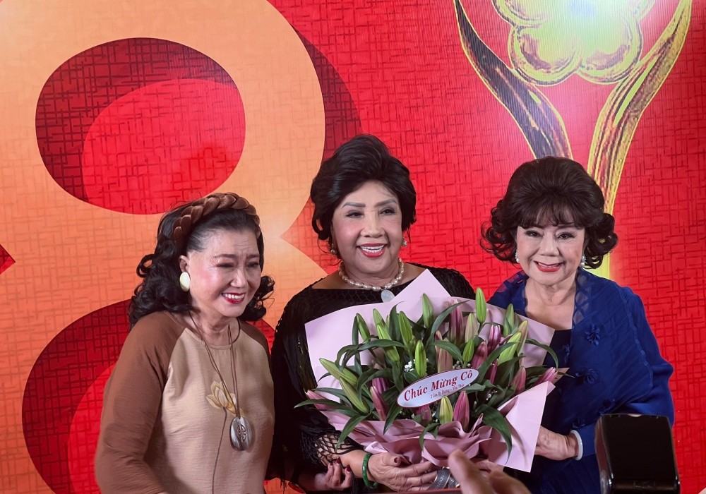 Nhan Phúc Vinh, Ninh Dương Lan Ngọc bất ngờ đoạt giải Mai Vàng