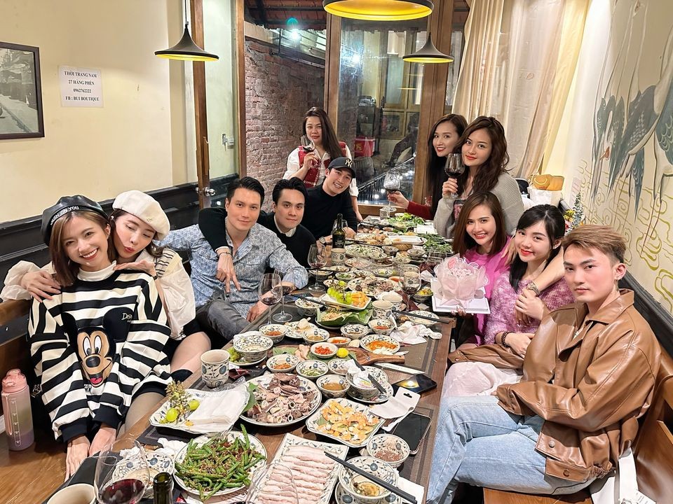 Sao Việt Sao Việt