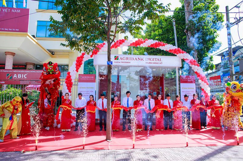 Lễ khai trương CDM tại Hội sở Agribank tỉnhTrà Vinh (HÌNH CHÍNH)