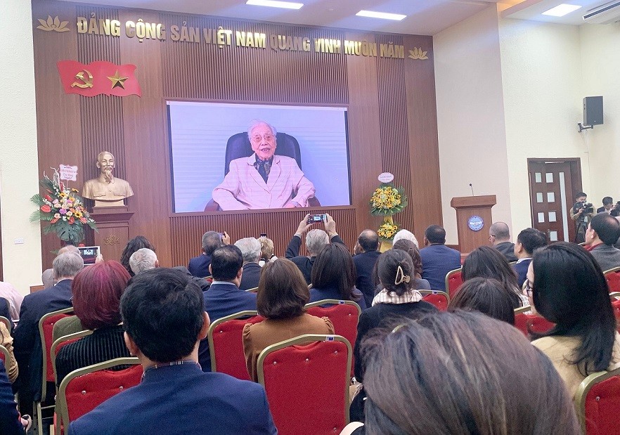 Gặp gỡ hữu nghị với những nhân chứng lịch sử của Hiệp định Paris