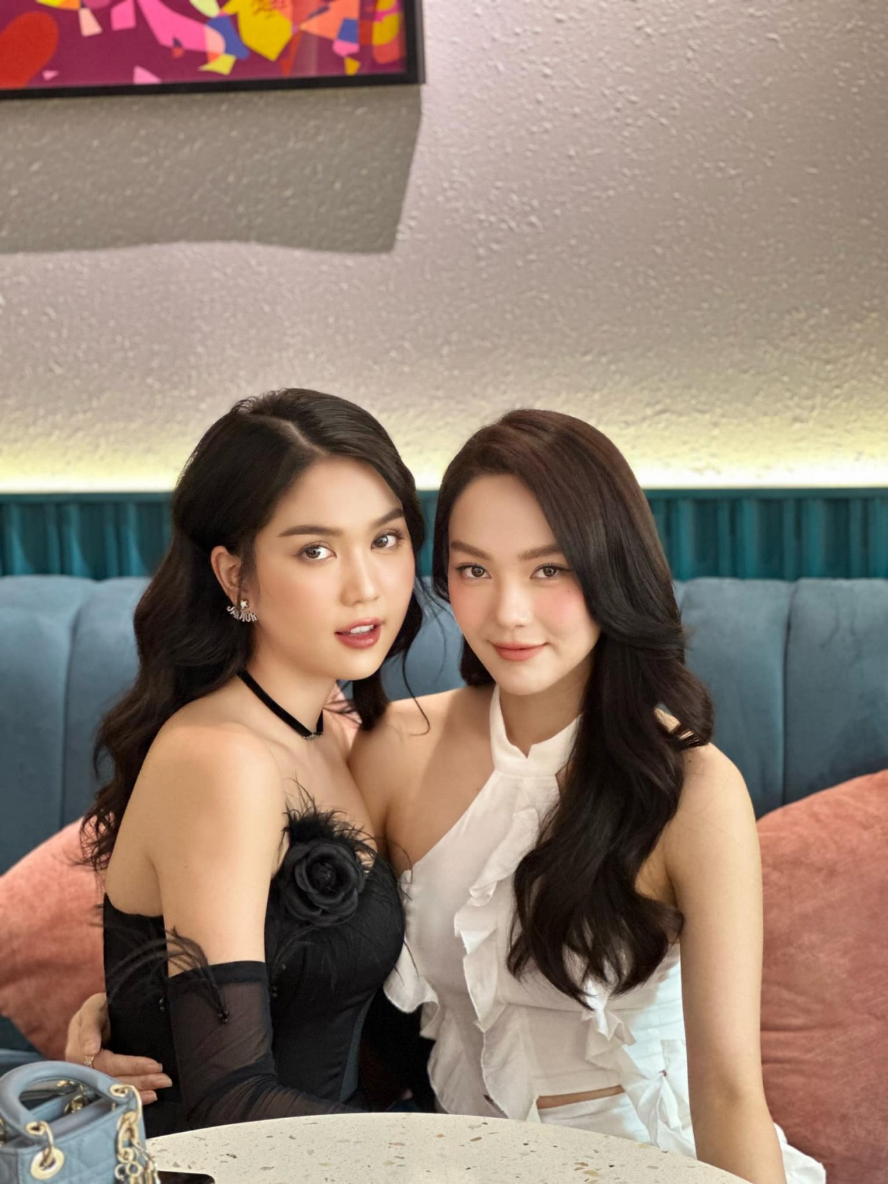 Minh Hằng, Ngọc Trinh sexy