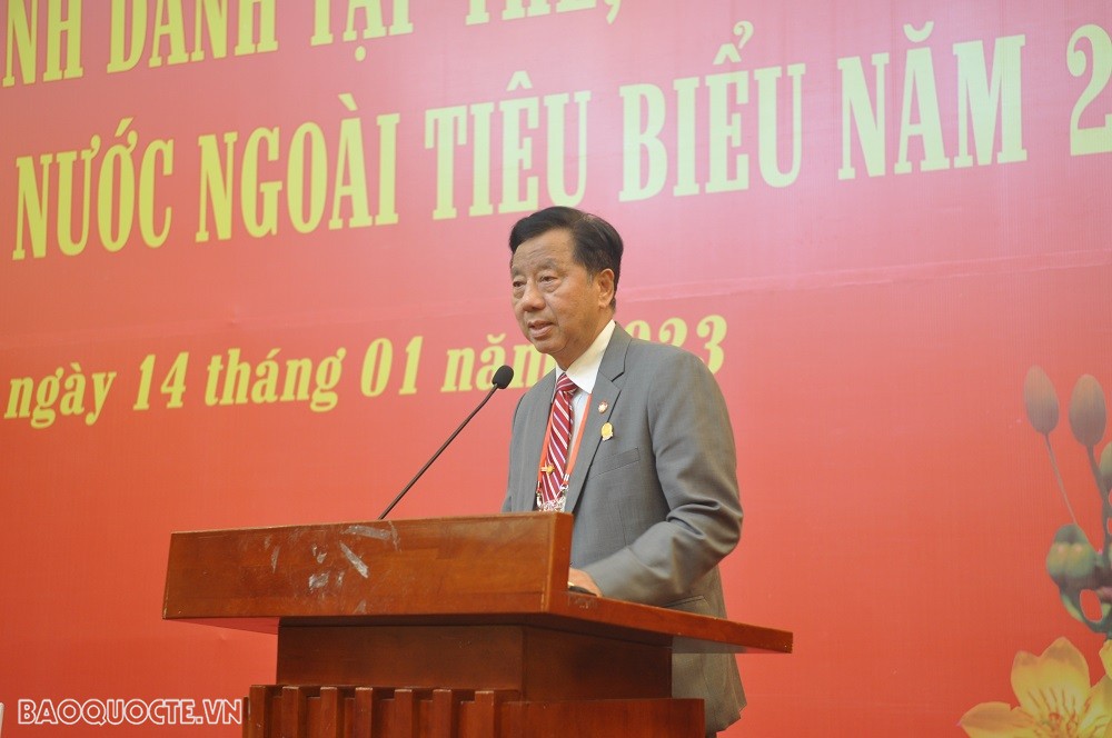 (01.14) Ông Lương Xuân Hòa, Ủy viên UBTW MTTQ VN, Phó Chủ tịch Tổng hội người Việt Nam toàn Thái, mong muốn Đảng và Nhà nước tiếp tục tạo điều kiện cho con em Việt Nam ở nước ngoài trở lại quê hương, đất nước. (Ảnh: Minh Quân) (01.14) Ông Lương Xuân Hòa, Ủy viên UBTW MTTQ VN, Phó Chủ tịch Tổng hội người Việt Nam toàn Thái, mong muốn Đảng và Nhà nước tiếp tục tạo điều kiện cho con em Việt Nam ở nước ngoài trở lại quê hương, đất nước. (Ảnh: Minh Quân)