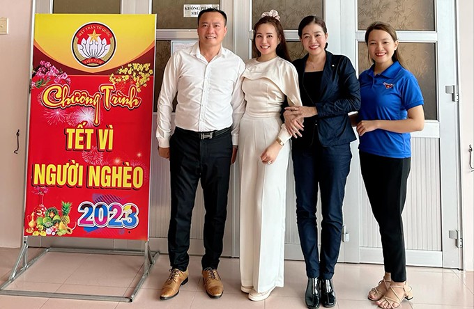 Sao Việt: Siêu mẫu Thanh Hằng khoe tóc mới, H'Hen Niê khiến các fan thích thú,