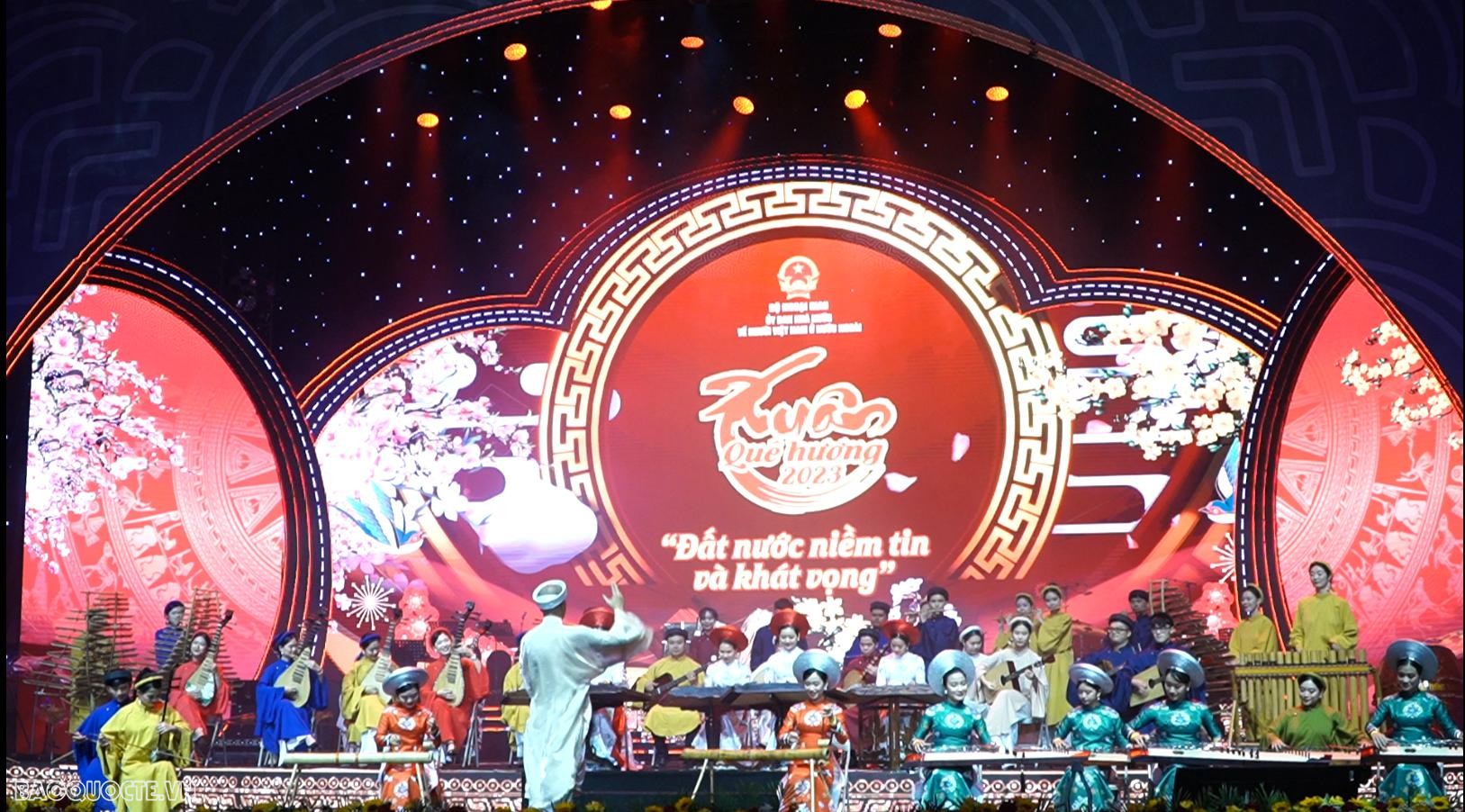 Xuân Quê hương 2023: Điểm hẹn đầy cảm xúc và ý nghĩa đối với kiều bào. (Ảnh: Nguyễn Việt)