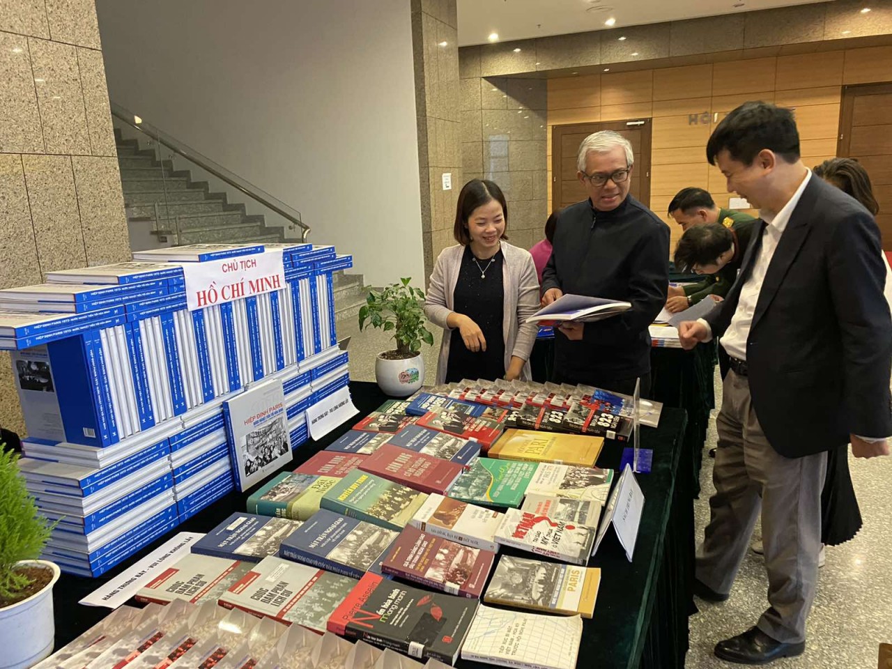 Báo Thế giới & Việt Nam ra mắt ấn phẩm đặc biệt - Đặc san ‘50 năm Hiệp định Paris: Những bài học quý giá’