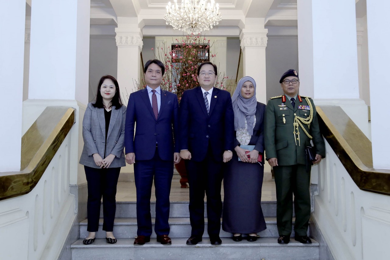 Tiếp nhận bản sao Thư Ủy nhiệm bổ nhiệm Đại sứ Malaysia và Đại sứ UAE tại Việt Nam