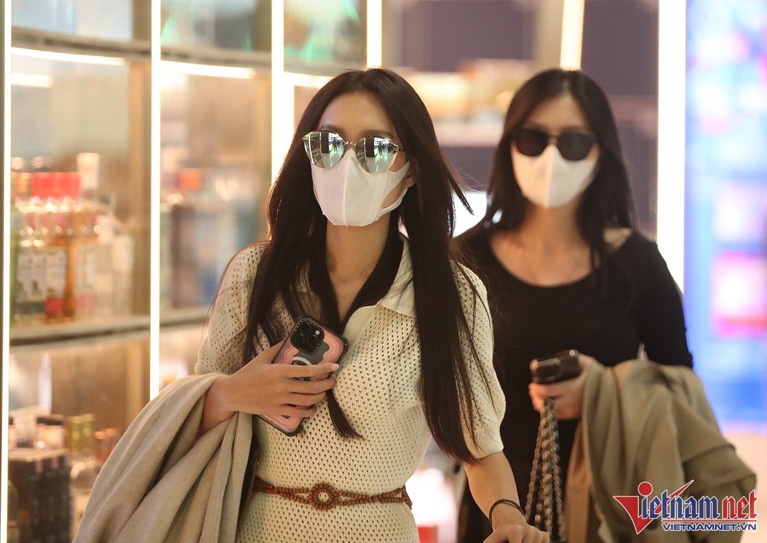 AFF Cup 2022: Bạn gái Doãn Hải My sang Thái Lan cỗ vũ Văn Hậu thi đấu