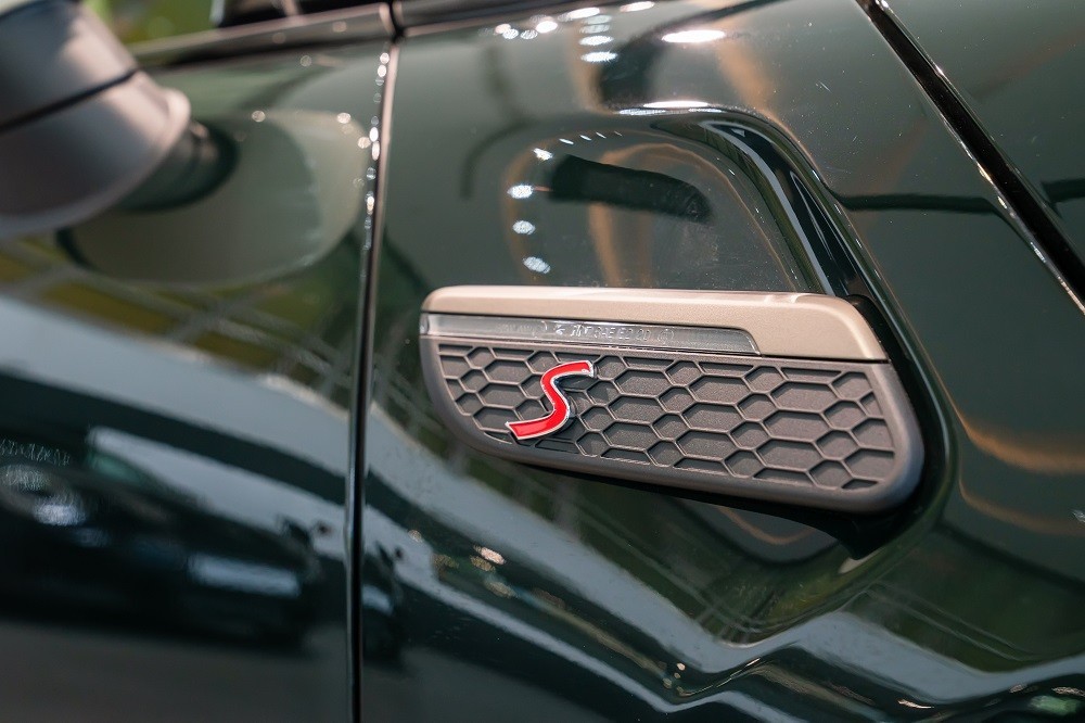 Cận cảnh chi tiết Mini Cooper S 3 cửa Resolute Edition mới ra mắt tại Việt Nam