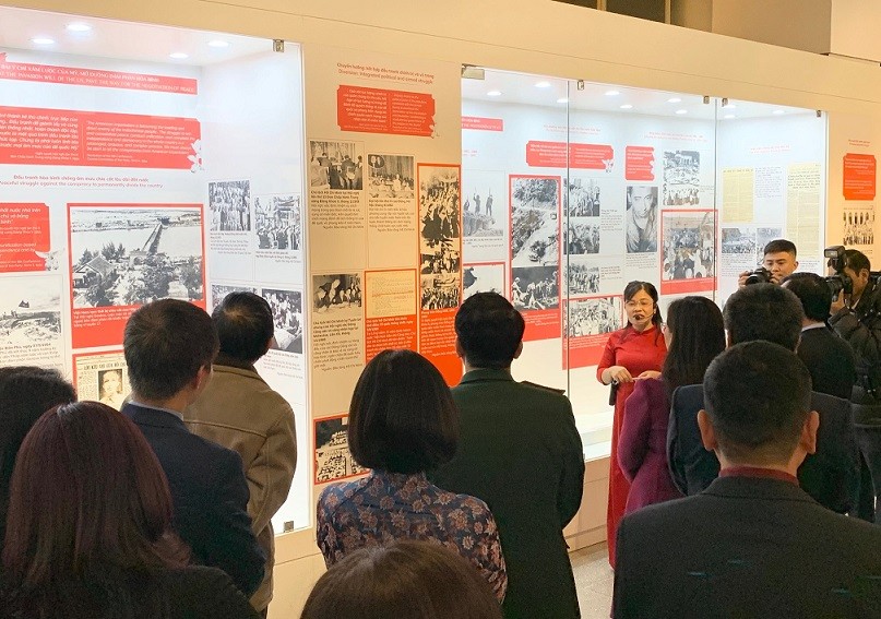 Hiệp định Paris qua những tư liệu và hiện vật sinh động Hiệp định Paris qua những tư liệu và hiện vật sinh động