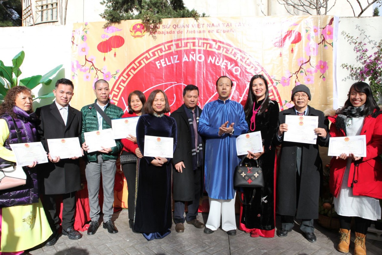 Cộng đồng người Việt Nam tại Tây Ban Nha vui Xuân đón Tết, gắn kết yêu thương
