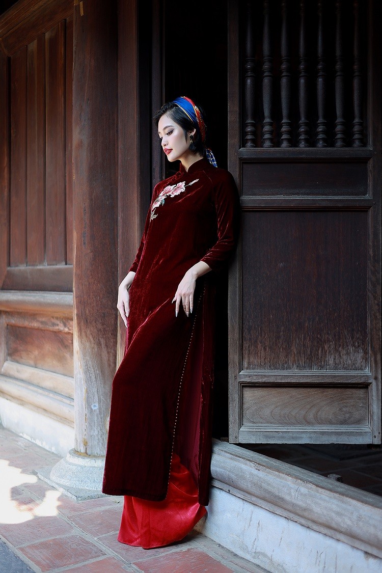 Hoa hậu Nông Thúy Hằng