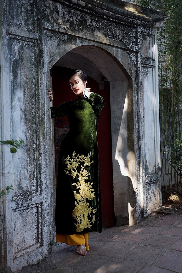 Hoa hậu Nông Thúy Hằng