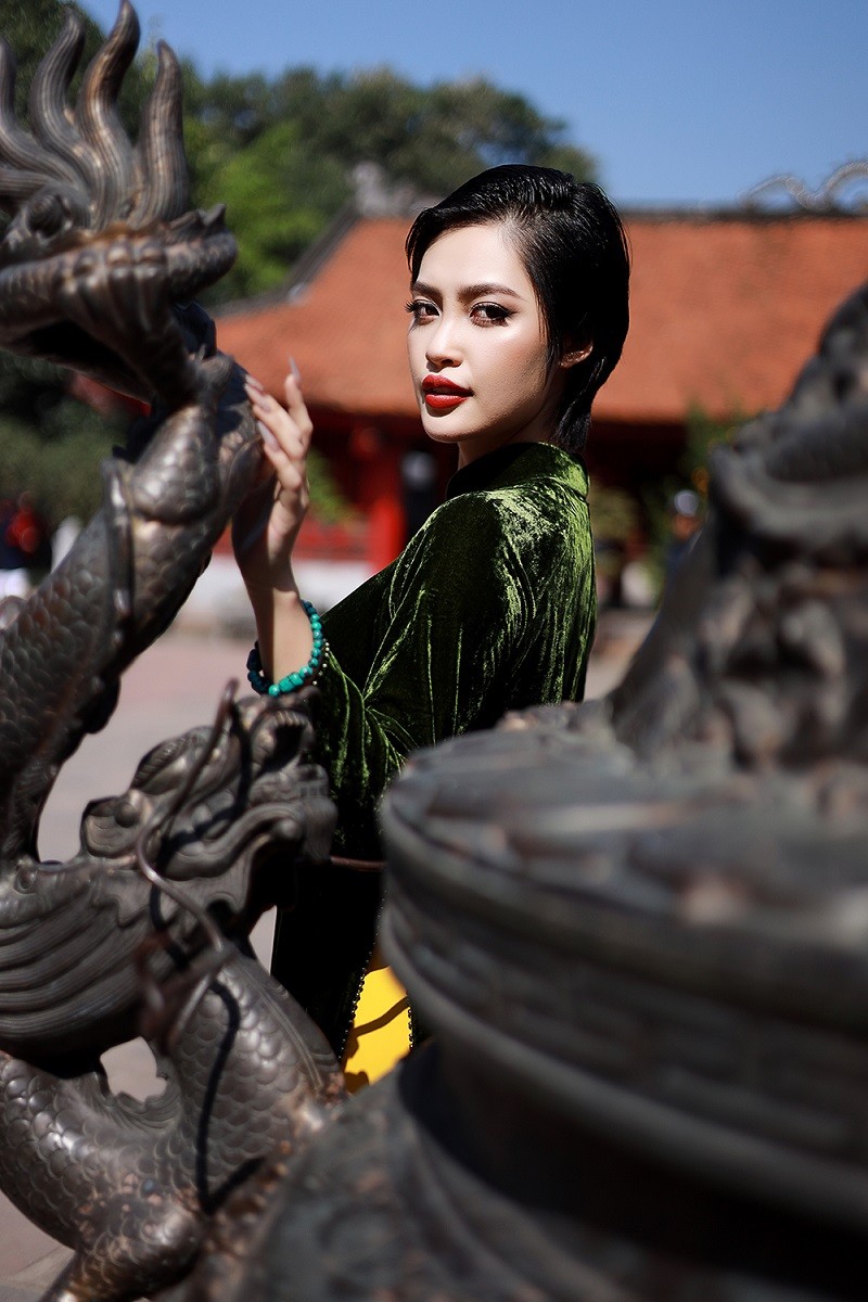 Hoa hậu Nông Thúy Hằng