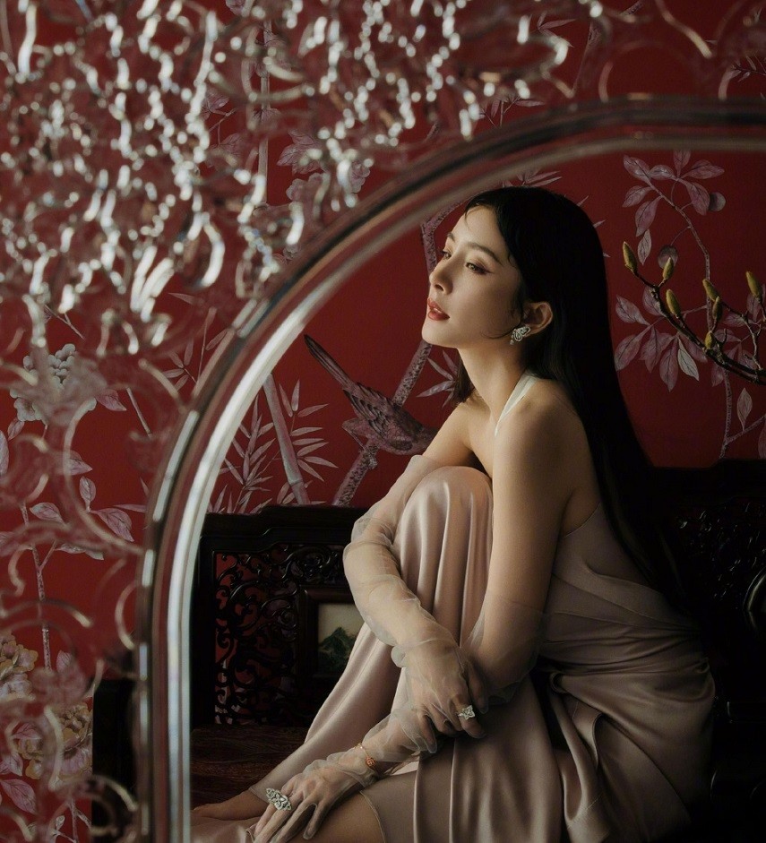 Dương Mịch khắc họa vẻ đẹp cổ điển thời trang Trung Quốc