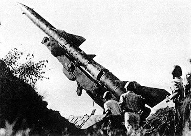 Sẵn sàng chiến đấu trong 12 ngày đêm chiến dịch “Điện Biên Phủ trên không”.