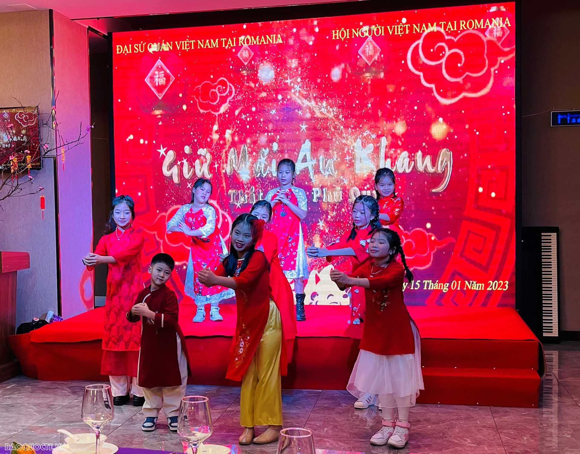 Cộng đồng người Việt Nam tại Romania đón Xuân Quê hương