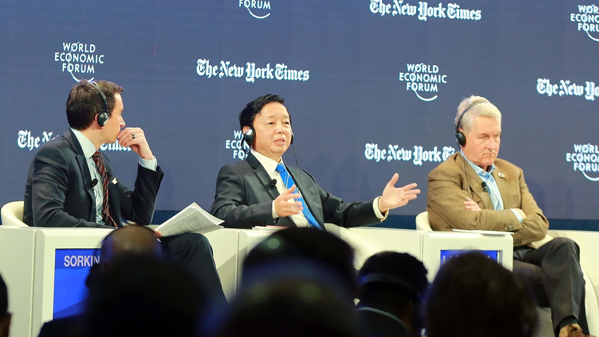 pho thu tuong tran hong ha tiep tuc du cac hoat dong trong khuon kho tham du wef davos