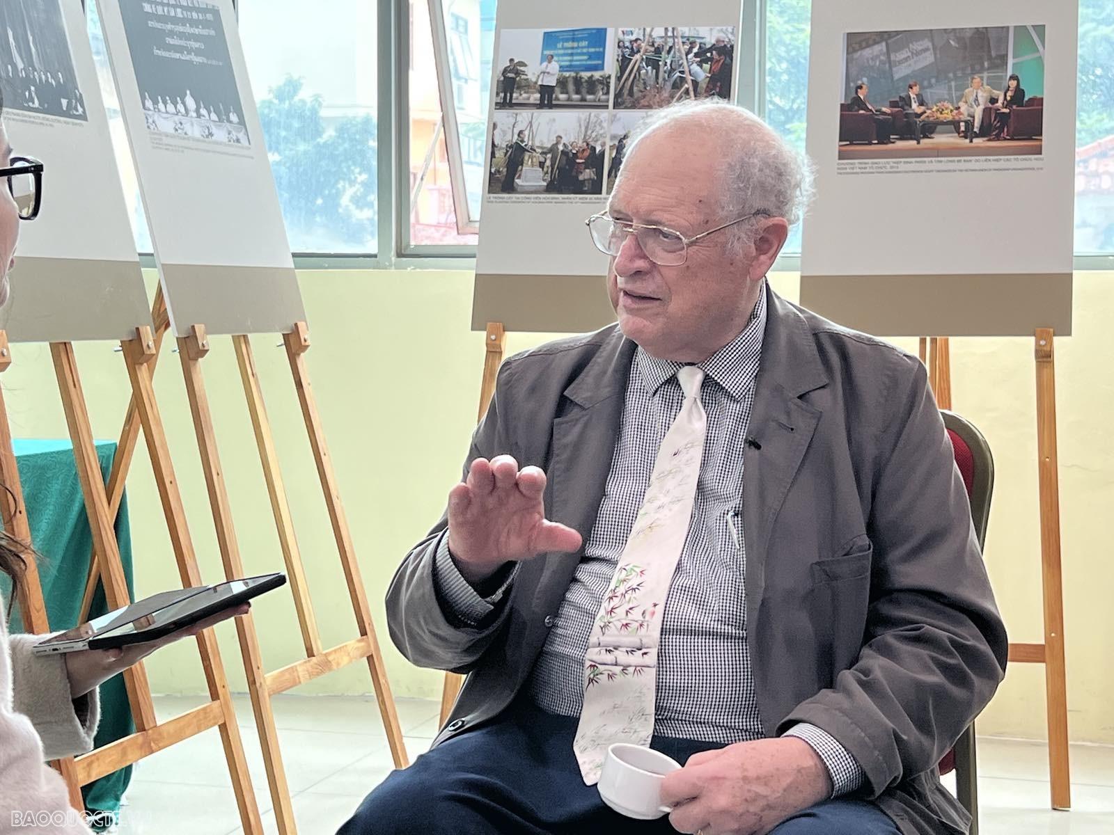 Người Mỹ từng bị bắt vì biểu tình chống chiến tranh Việt Nam và nỗ lực góp phần hòa giải quan hệ giữa hai cựu thù Người Mỹ từng bị bắt vì biểu tình chống chiến tranh Việt Nam và nỗ lực góp phần hòa giải quan hệ giữa hai cựu thù