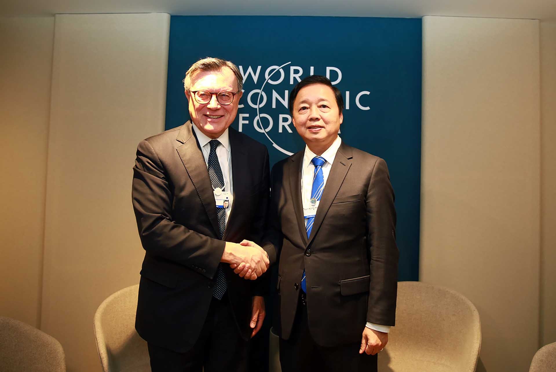 Phó Thủ tướng Trần Hồng Hà tiếp tục dự các hoạt động  trong khuôn khổ tham dự WEF Davos