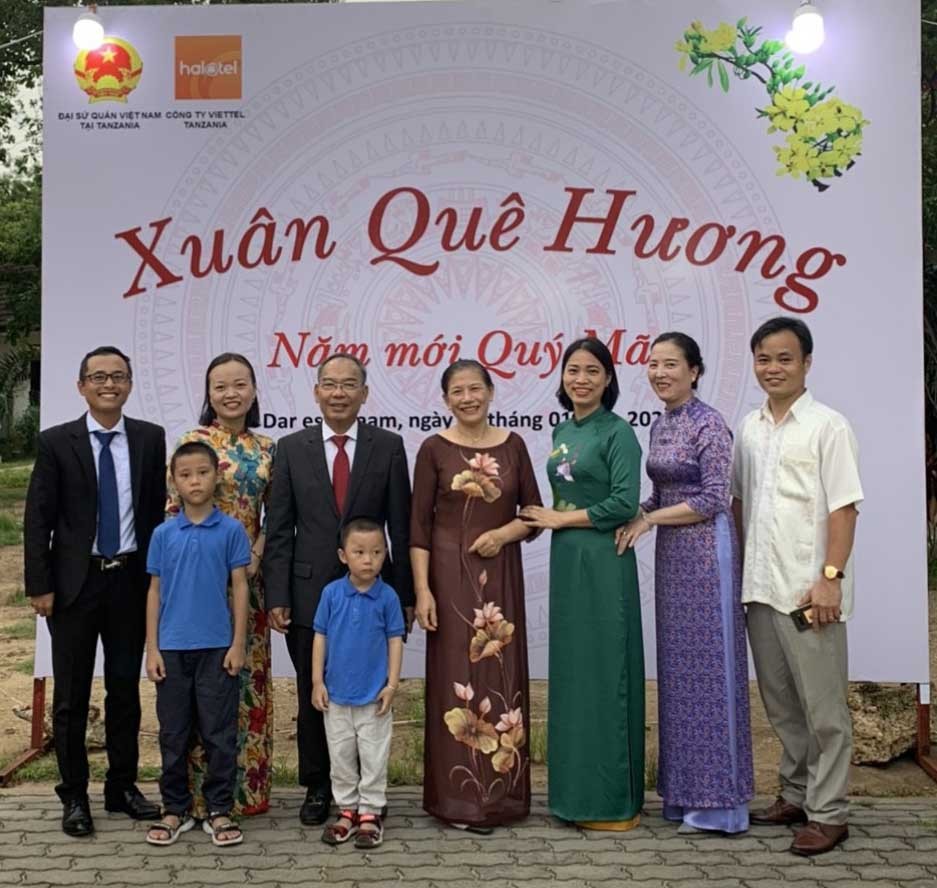 Đại sứ quán Việt Nam tại Tanzania tổ chức chương trình Xuân Quê hương Quý Mão 2023. Đại sứ quán Việt Nam tại Tanzania tổ chức chương trình Xuân Quê hương Quý Mão 2023.