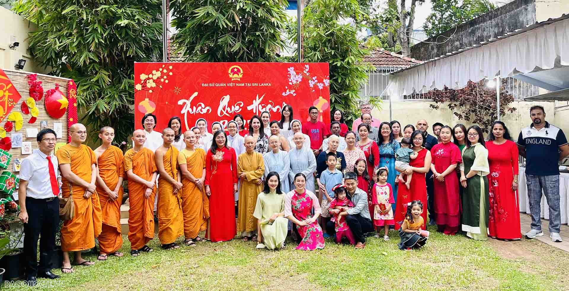 Cộng đồng người Việt tham dự Tết Quý Mão 2023. Cộng đồng người Việt tham dự Tết Quý Mão 2023.