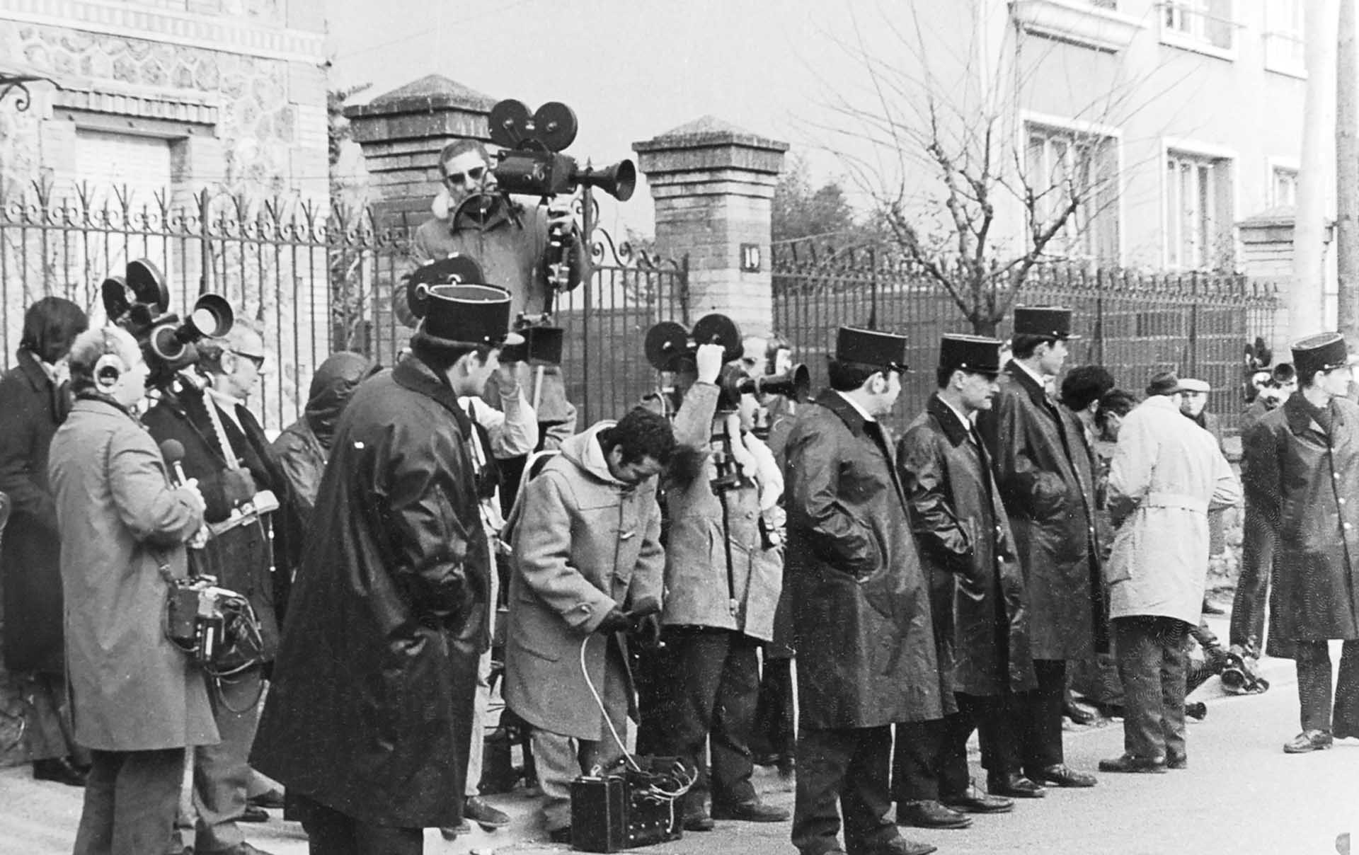 Các phóng viên báo chí dự đưa tin Hội nghị Paris.