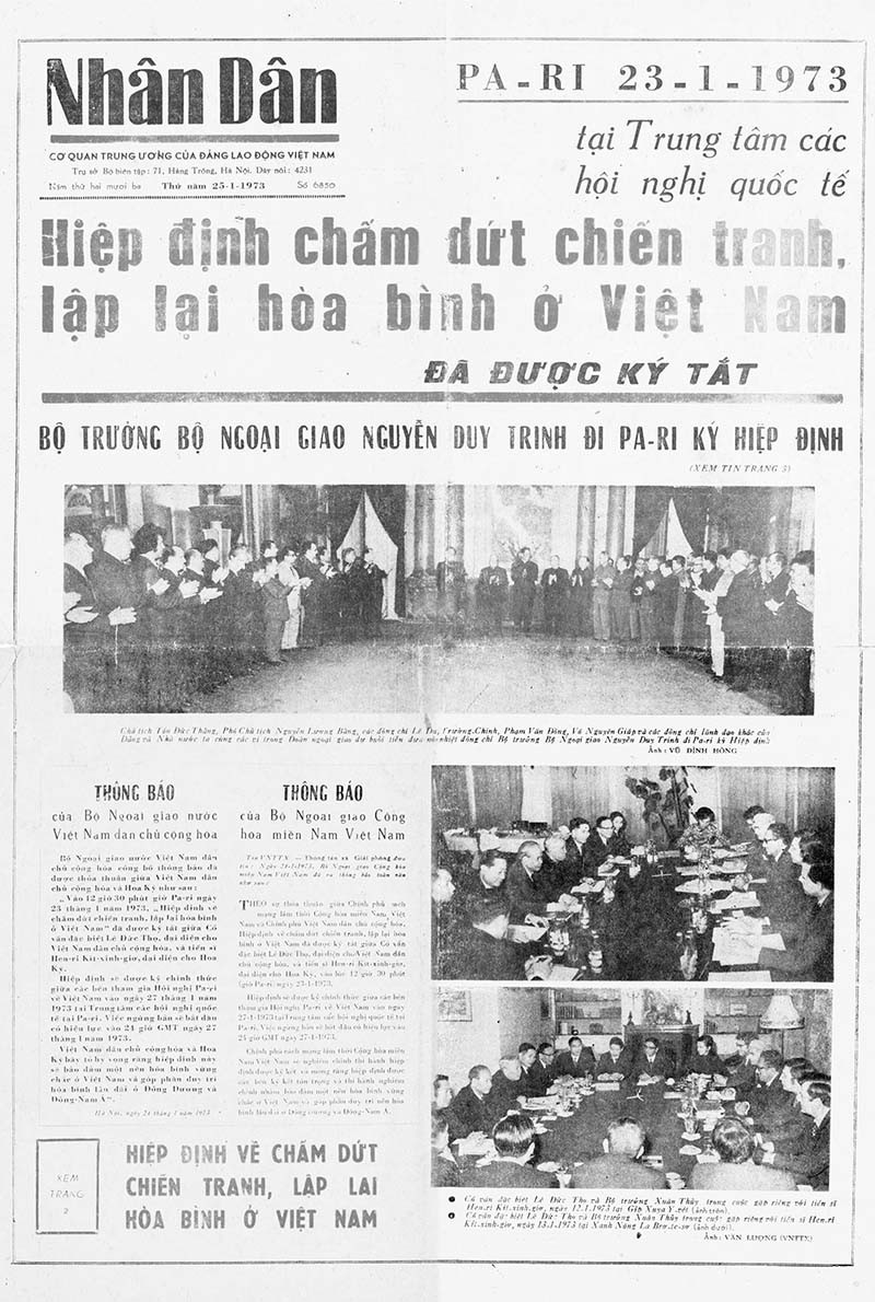 Báo Nhân dân đưa tin về Hội nghị Paris.