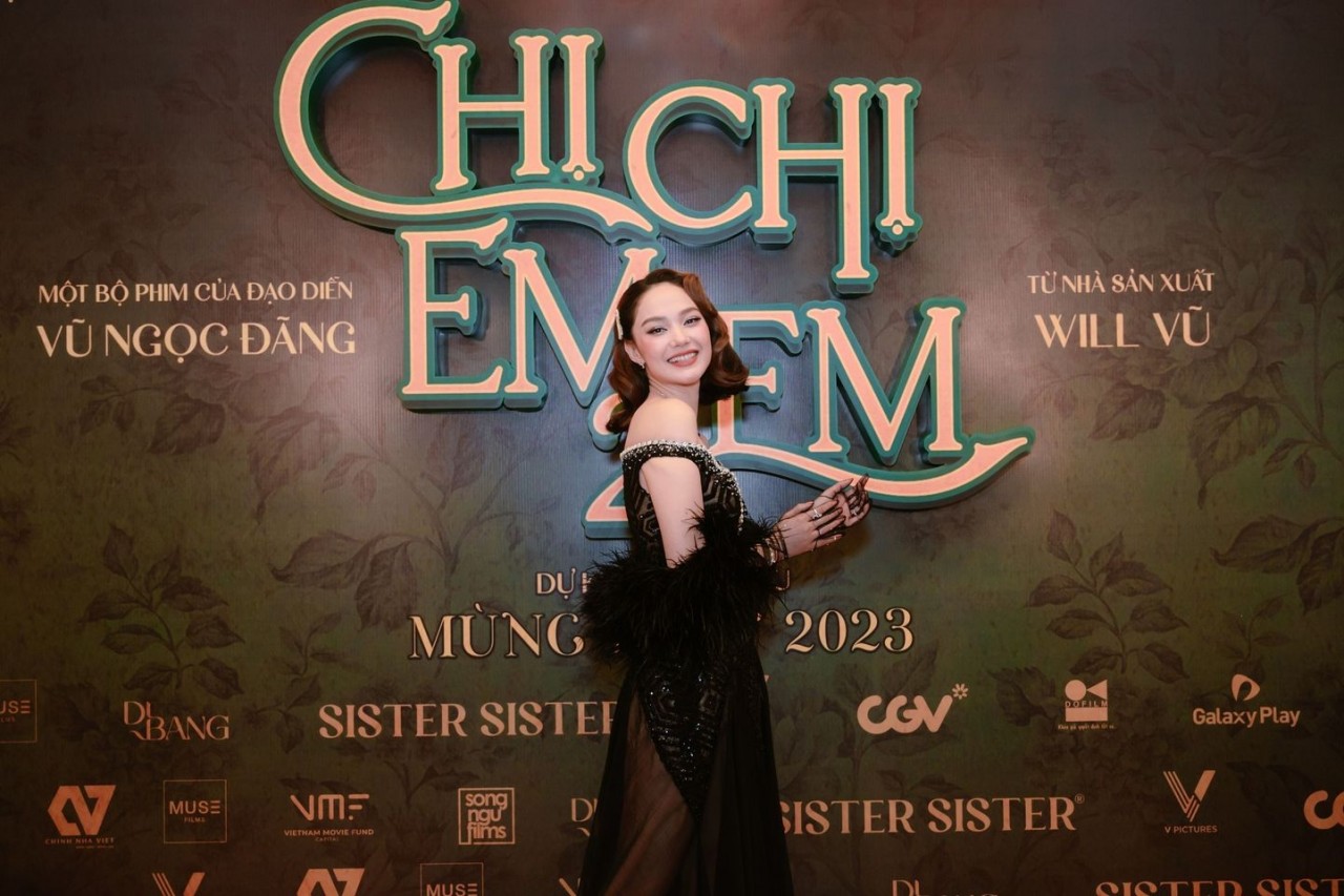 Minh Hằng sụt 5kg khi đóng mỹ nhân Sài thành Minh Hằng sụt 5kg khi đóng mỹ nhân Sài thành