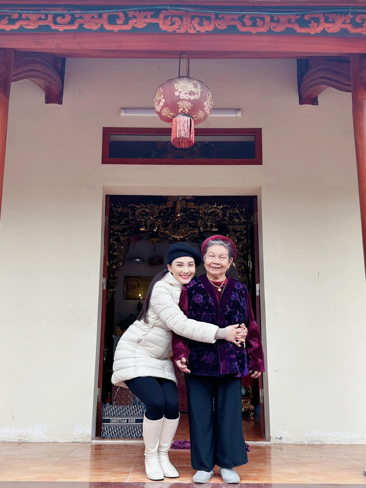 Sao Việt trang hoàng nhà cửa đón Tết Quý Mão