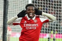 Arsenal thắng 'kịch tính' Man Utd