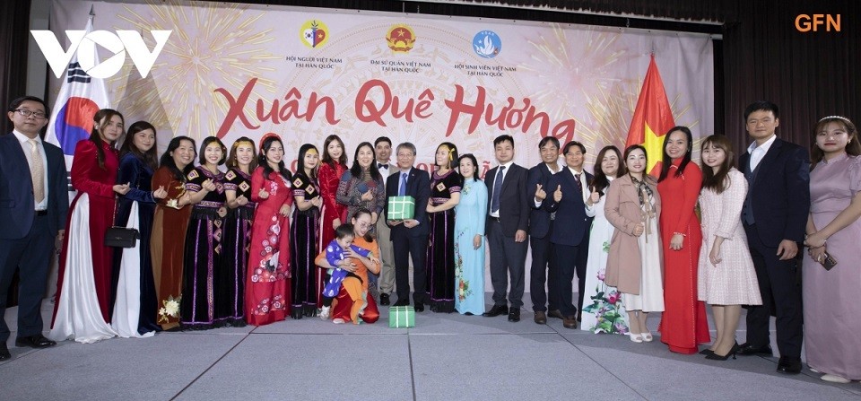 Đại sứ Nguyễn Vũ Tùng: Chuyến thăm cấp Nhà nước tới Việt Nam của Tổng thống Hàn Quốc thể hiện tính chất đặc biệt của quan hệ song phương Đại sứ Nguyễn Vũ Tùng: Chuyến thăm cấp Nhà nước tới Việt Nam của Tổng thống Hàn Quốc thể hiện tính chất đặc biệt của quan hệ song phương