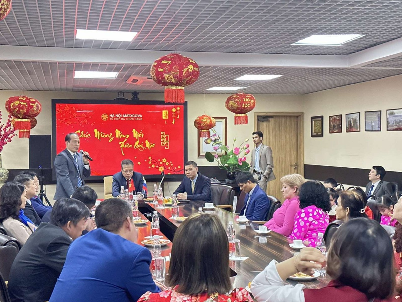 Đại sứ Đăng Minh Khôi thăm và chúc Tết cộng đồng người Việt tại Nga