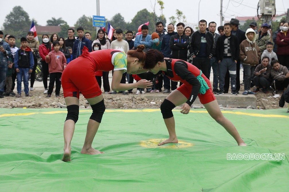 Quyết liệt hội vật Trà Xuyên ngày xuân